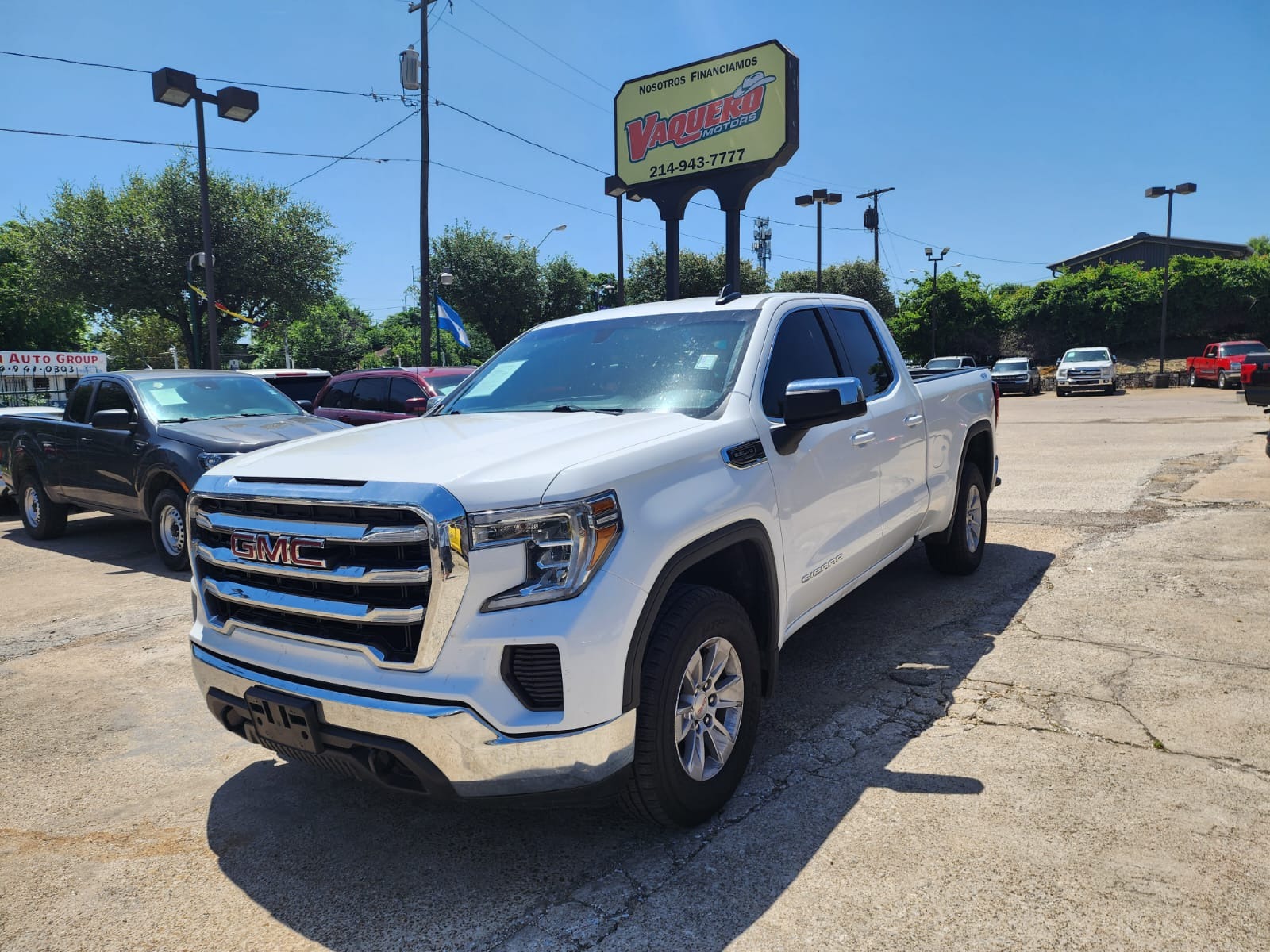 photo of 2019 GMC Sierra 1500 SLE Double Cab 4WD